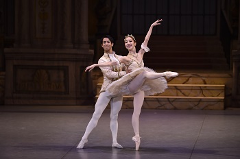 美の極み、夢の世界！「白雪姫」「シンデレラ」「眠れる森の美女」が