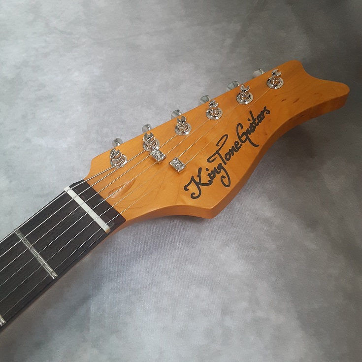 国産ショートスケールギター ストラトキャスター×ムスタングタイプ