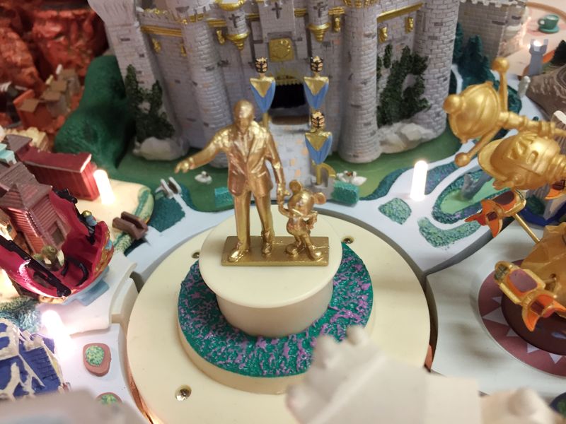 デアゴスティーニ 買取ました！マイディズニーランド完成品｜おもちゃ