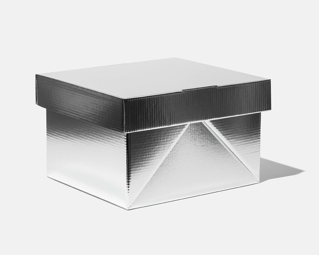 MTG 2箱分 画像のダンボールのまま発送 約6000〜8000枚 MTG 2箱分 画像