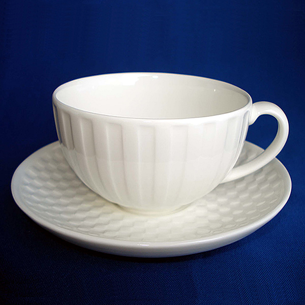 ウェッジウッド（Wedgwood）ナイト＆デイ プレート（皿）27cm ホワイト