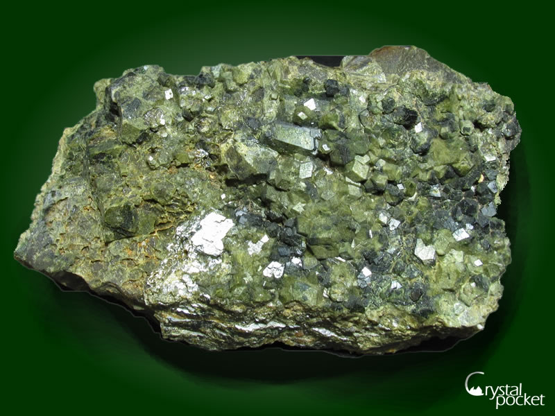 ANDRADITE 灰鉄ザクロ石 尾八重 - クリスタルポケット