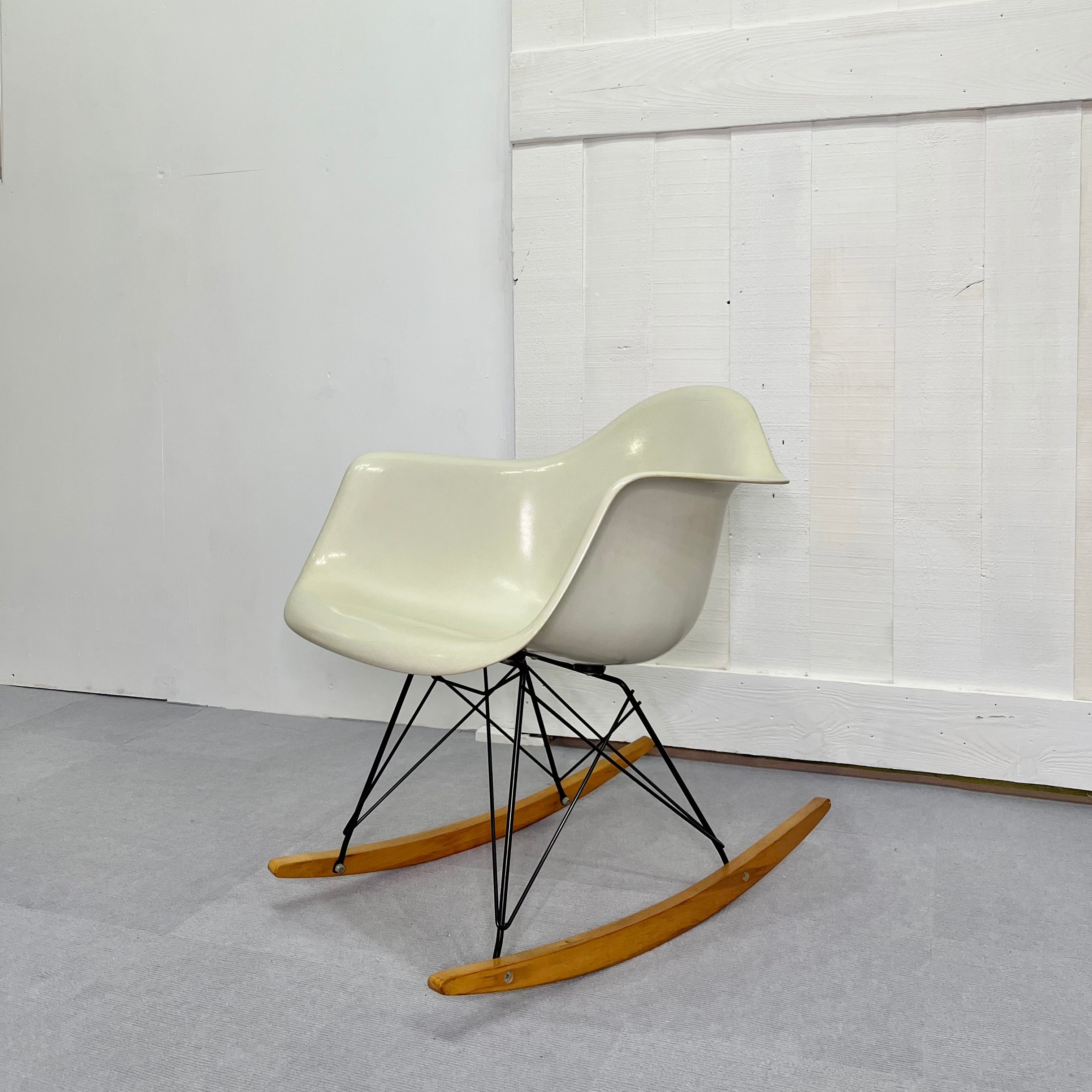 ハーマンミラー / Herman Miller アームシェルチェア FRP ロッカー