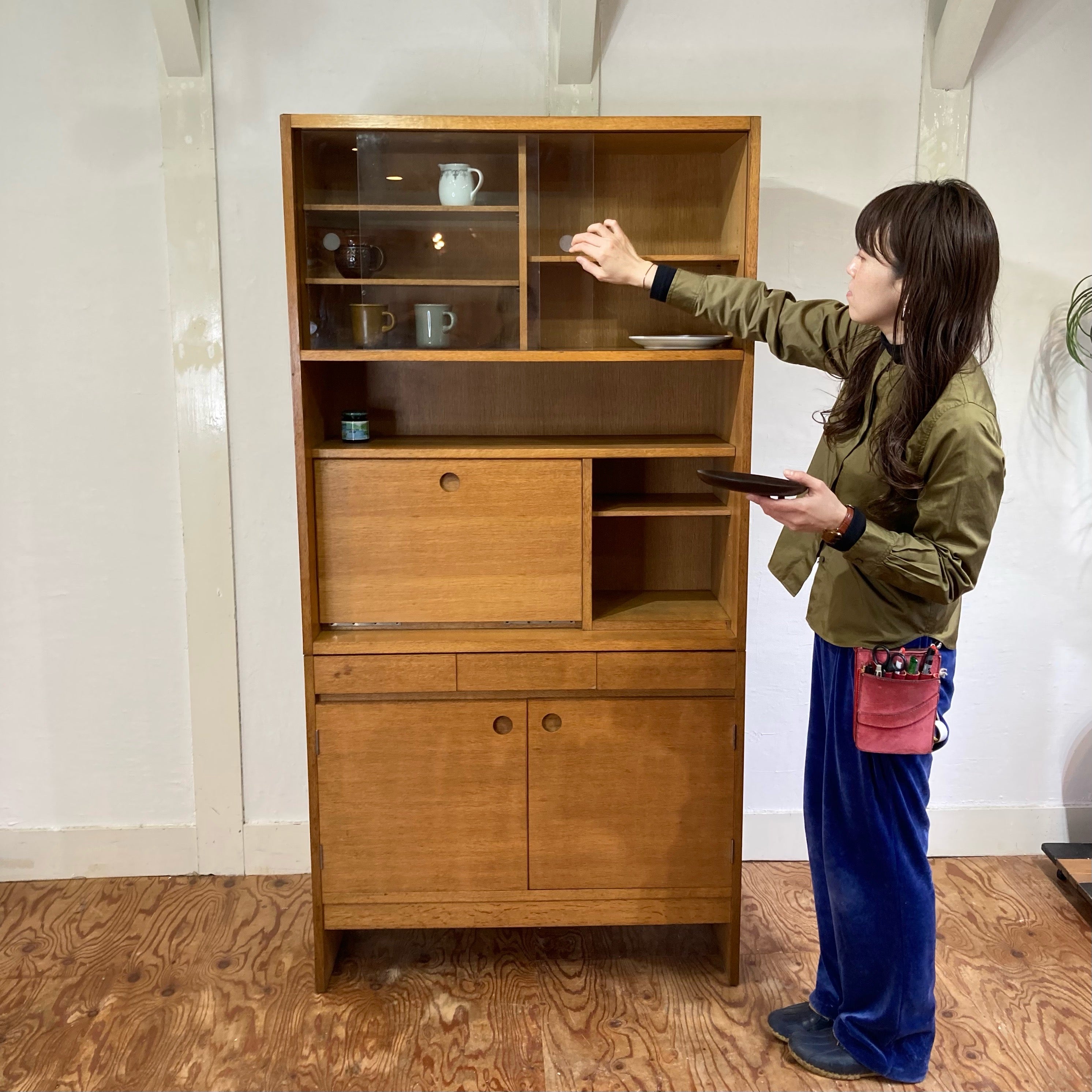 ブックシェルフ 食器棚 カップボード キャビネット オーク材 ジャパン