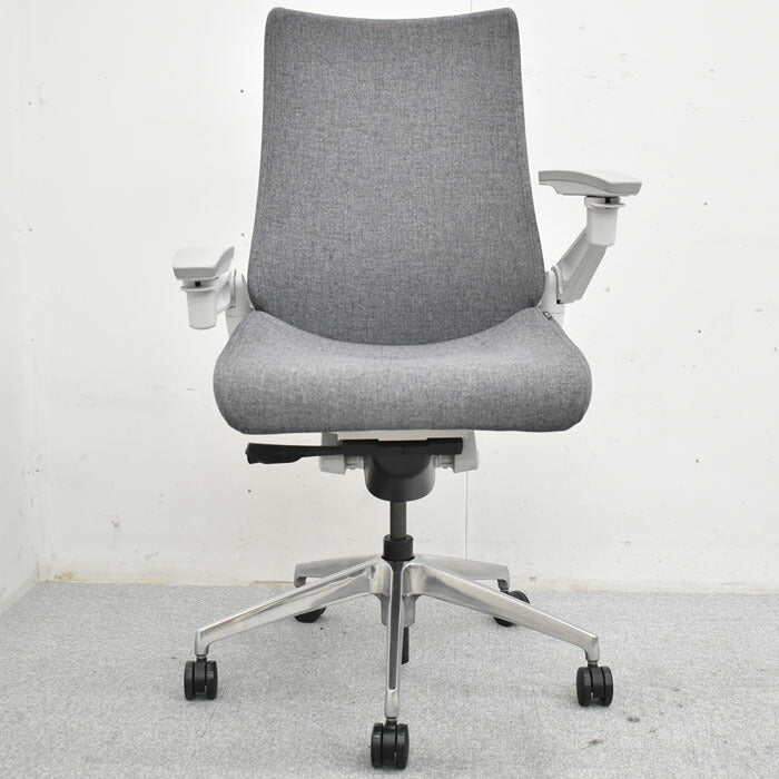 イトーキ – 中古オフィス家具 トレタテ