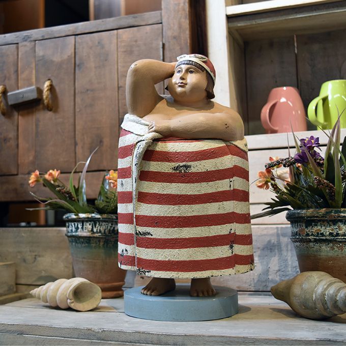 楽天市場】【最大6,000円クーポン配布中】置物 ビーチマダム ドロワー