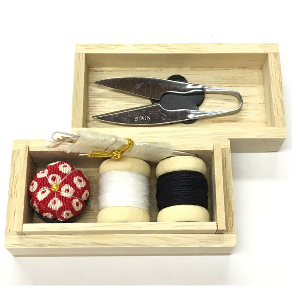 楽天市場】≪ヒロ≫持ち運びに便利なサイズ 小さなお針箱【裁縫 手芸