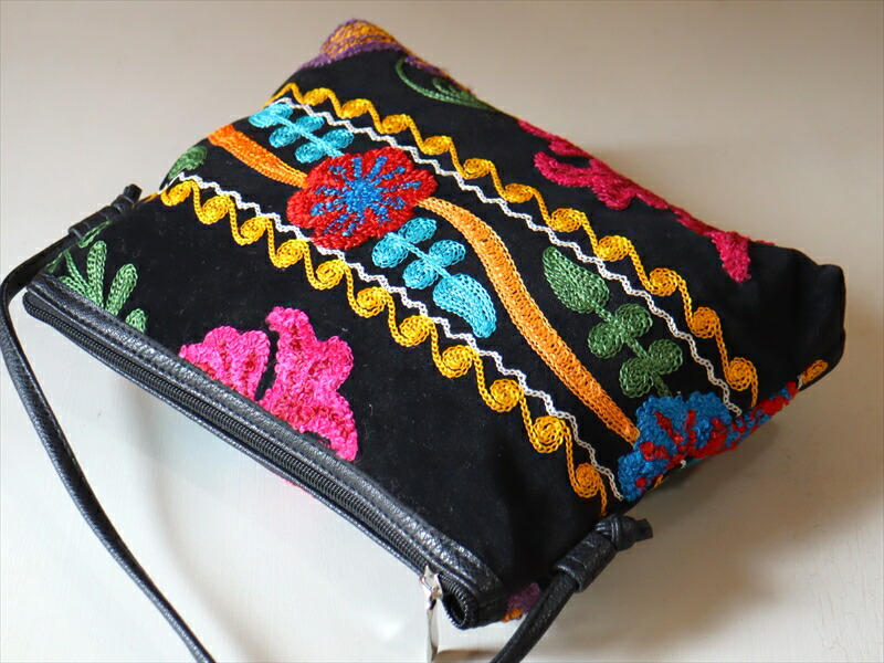 楽天市場】ウズベキスタンのスザンニ刺繍・ショルダーバッグ/ブラック