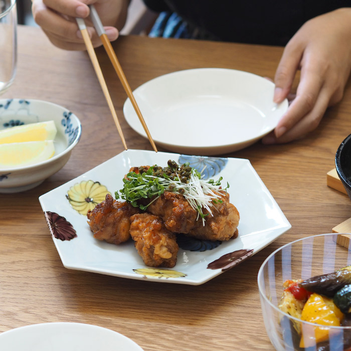 楽天市場】九谷青窯 横井佳乃 色絵八重花 六角深皿 / 九谷 和食器