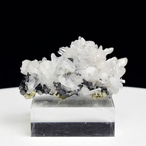 楽天市場】◇水晶共生◇ パイライト 黄鉄鉱 クラスター ミニサイズ【約