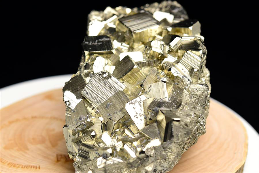 楽天市場】◇CUBO Huanzala◇ パイライト AAAAA 黄鉄鉱 クラスター