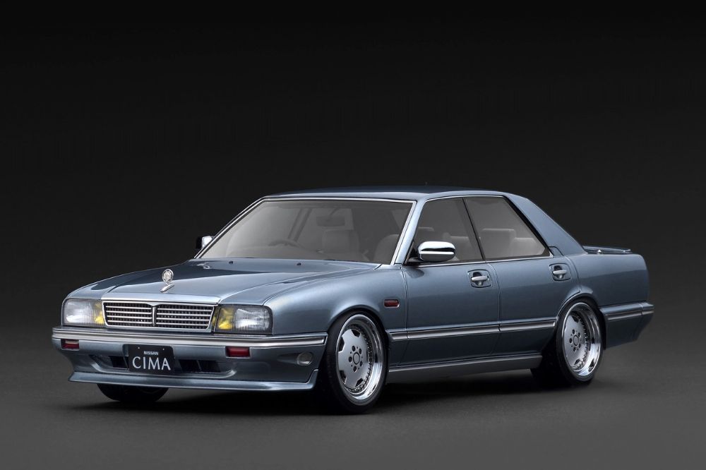 NISSAN GLORIA CIMA (Y31) Light Blue (1/18 Scale)【IG3902