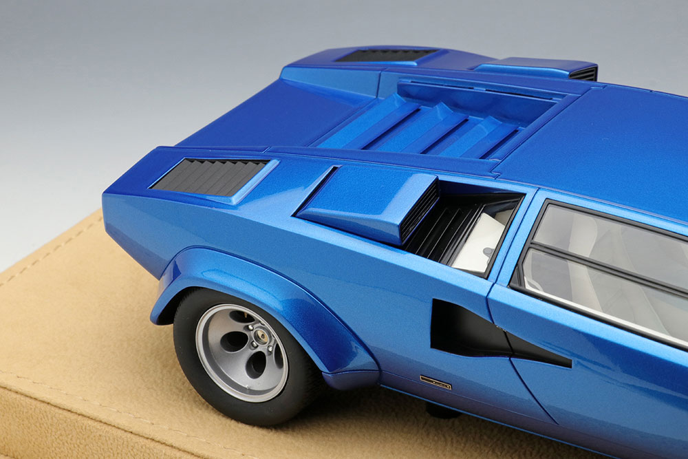 IM065A IDEA 1/18 Lamborghini Countach LP5000S 1982 メタリック