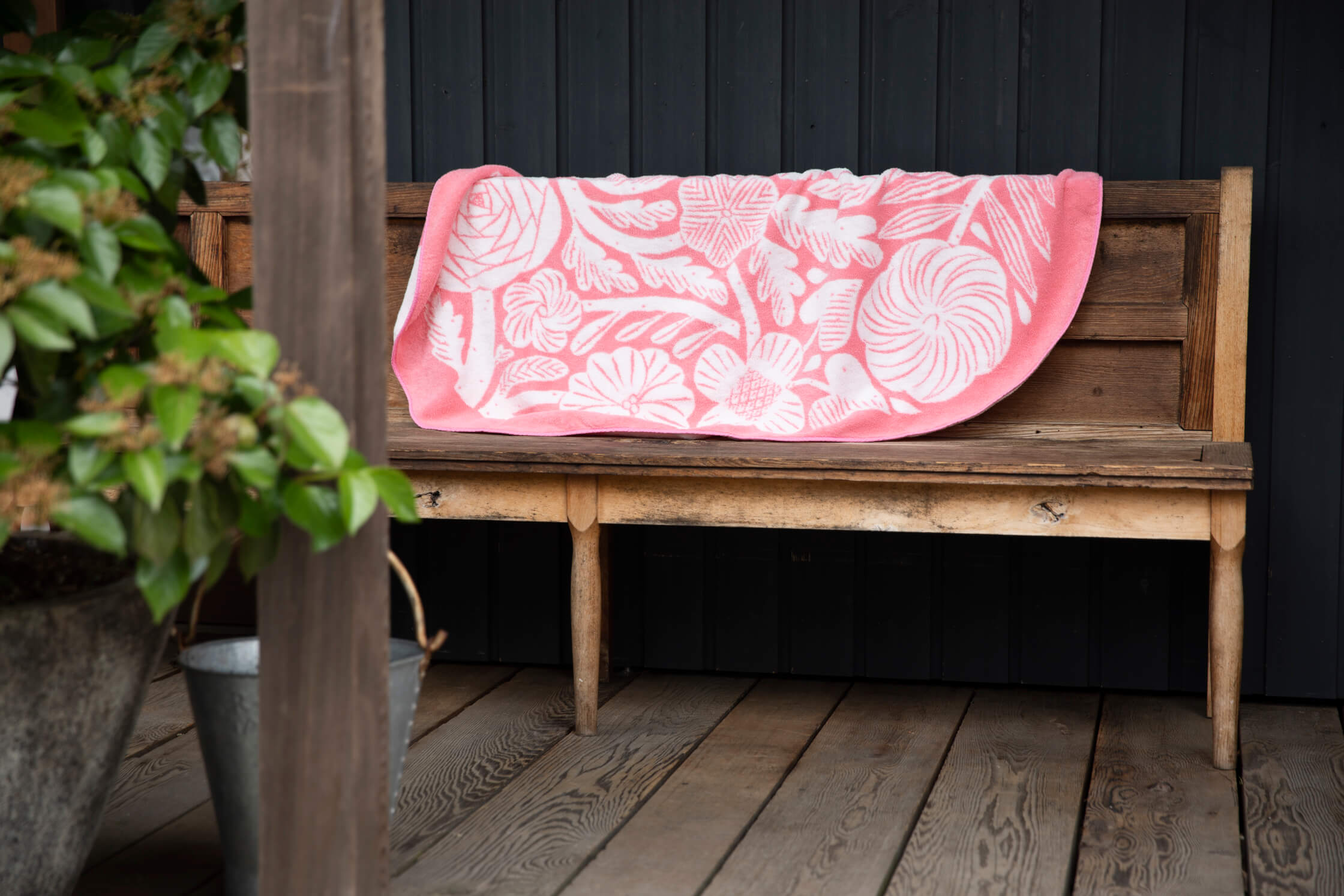 Yasashii Towel PRESENTS 鹿児島睦さんのオーバルタオル。 - ほぼ日刊