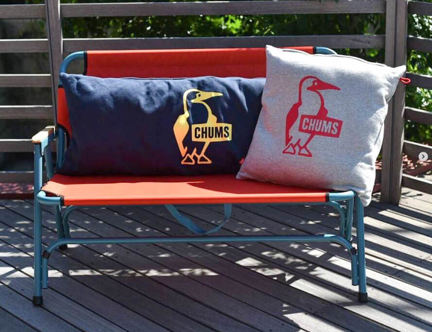 新アイテムのフラットクッションは、キャンプやお家での リラックス