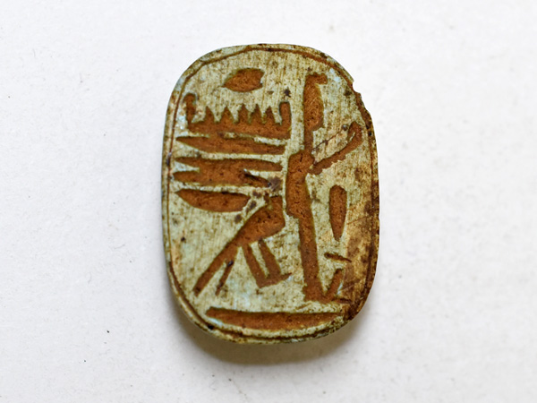 2412】古代エジプトやや大きめのファイアンス製スカラベ(フンコロガシ