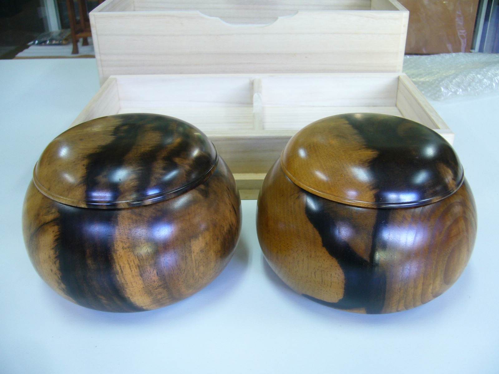 黒柿碁笥 川口碁盤｜こだわりの素材を自店舗で一貫生産の製造直販店