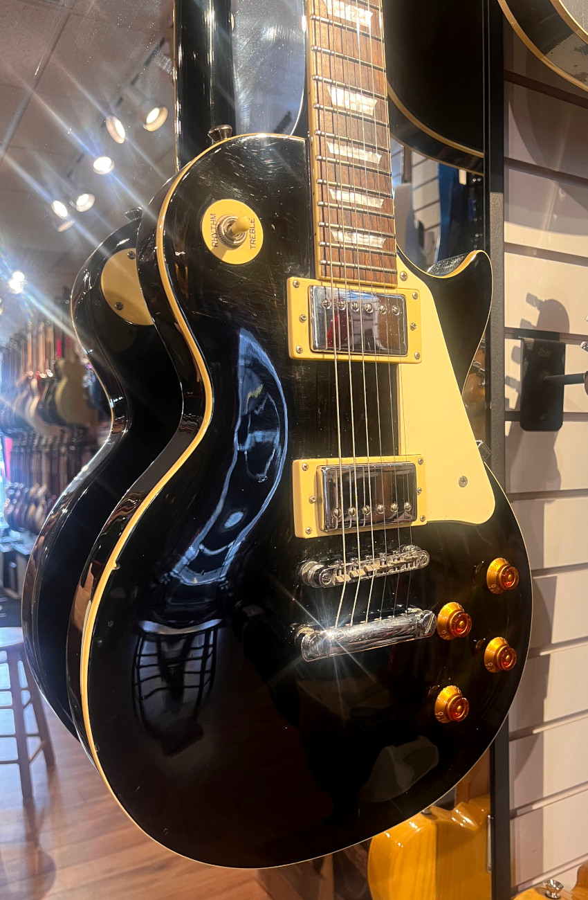 USED Epiphone 2005 Les Paul Standard Ebony: Canadian Online Music