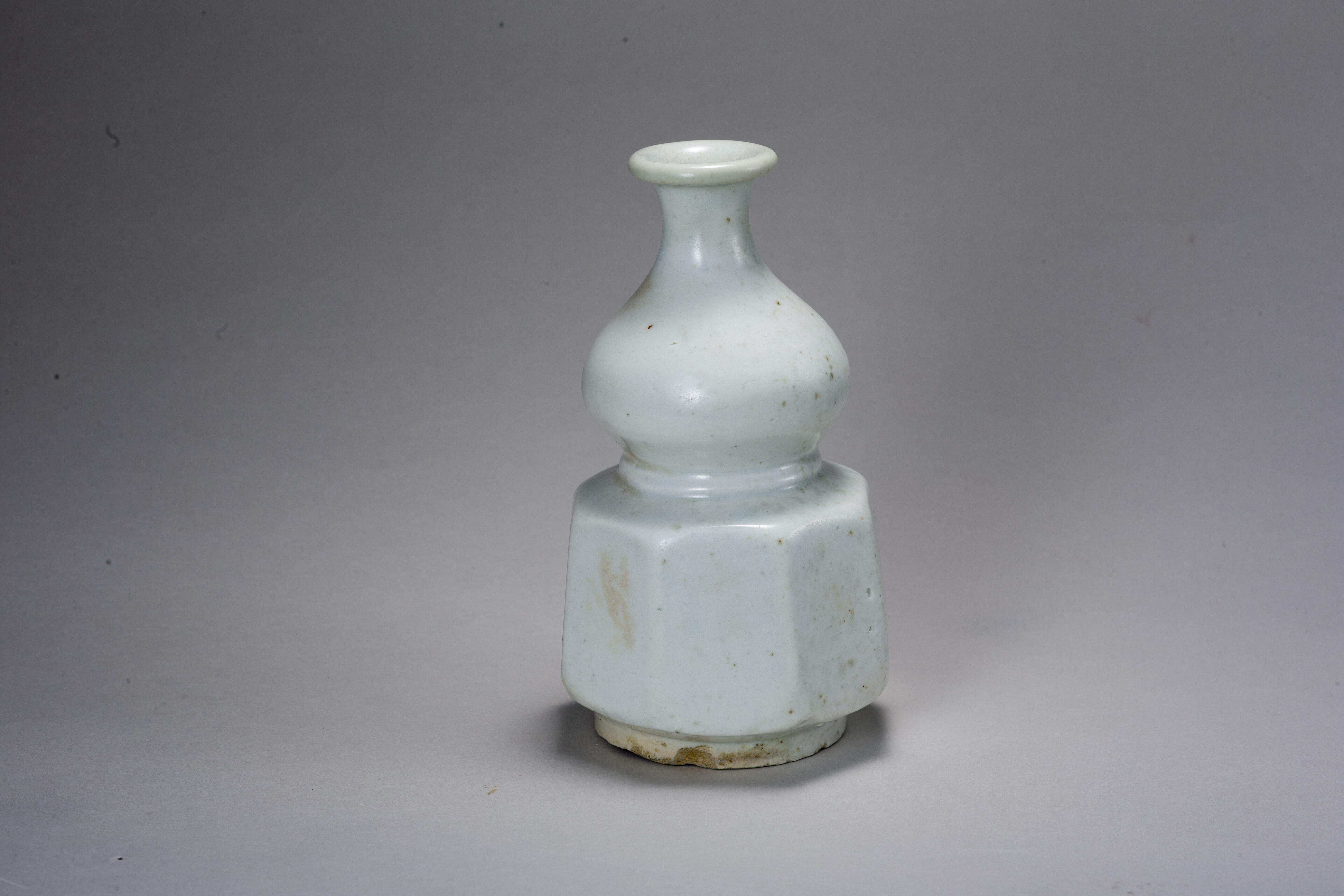 高麗青磁と李朝白磁 - 出羽桜酒造株式会社