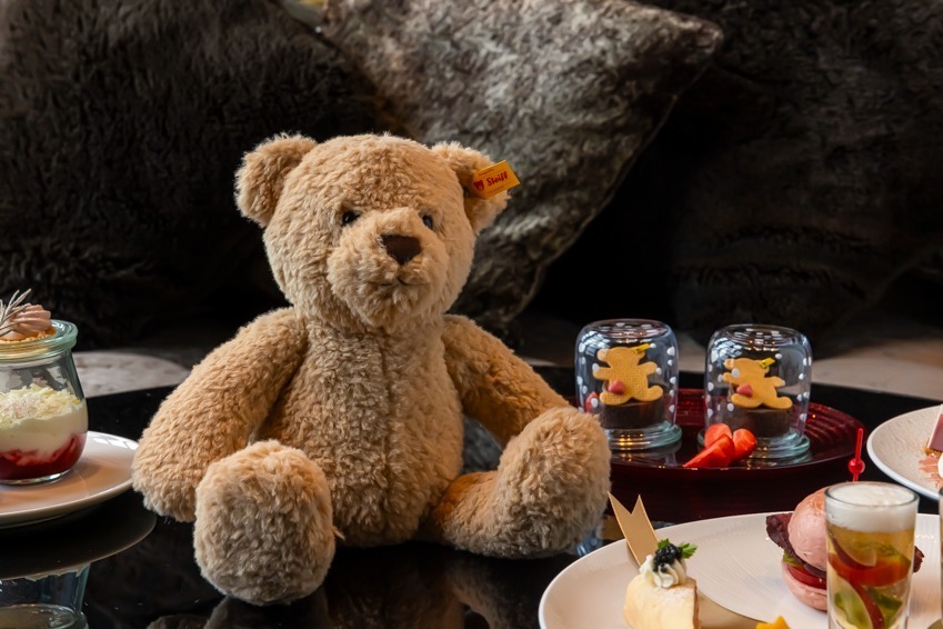 シュタイフ「テディベア付き」クリスマスアフタヌーンティー、ザ