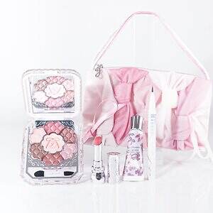 ジルスチュアート「ピンクリボン」が主役の25年クリスマスコフレ