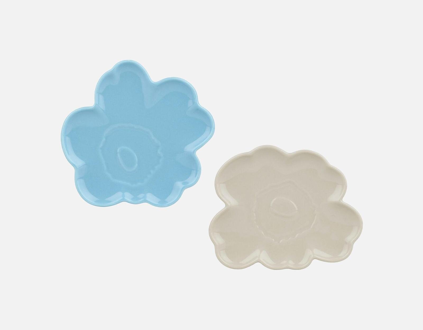 マリメッコのクリスマスグッズ - “花柄”オーナメントやマグ