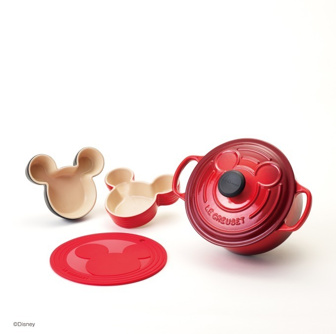 ル・クルーゼよりディズニー・ミッキーマウスの限定キッチンアイテム