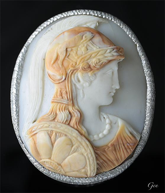 アルミニュームフレーム付き シェルカメオ 女神ローマ アンティーク