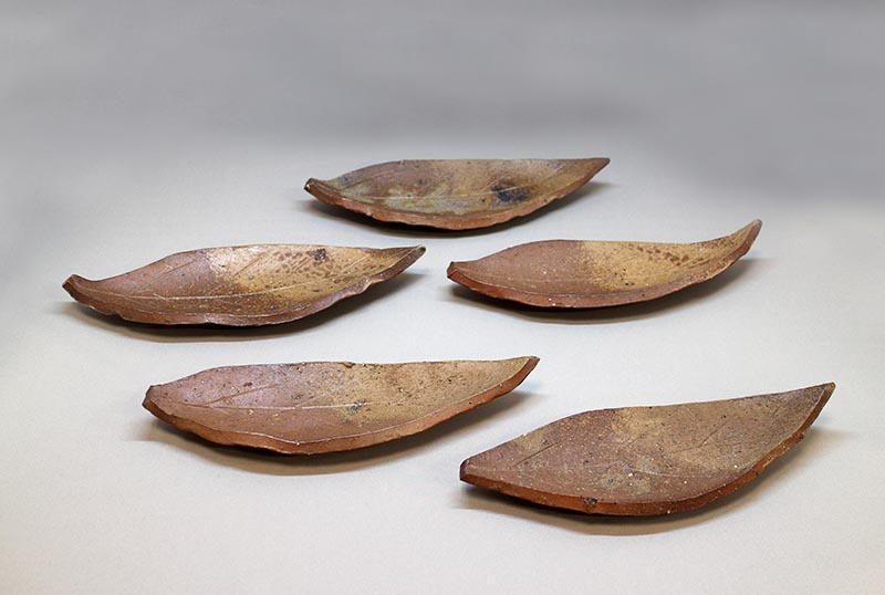 備前葉皿・五客 t-2 – 岡南ギャラリー
