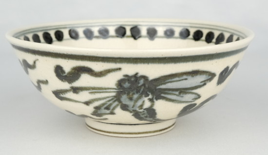 栗山園オンライン通販部 / 【出物】 安南写蜻蛉平茶碗 16代永楽善五郎