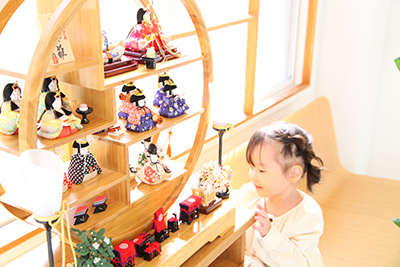 久宝堂のフロア紹介(お雛様の時期) 久宝堂ニュース 2019/11/07