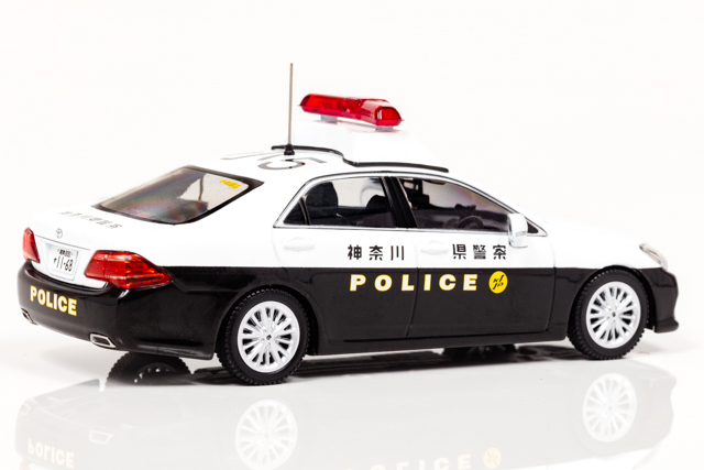 1/43 トヨタ クラウン (GRS200) 2011 神奈川県警察所轄署地域警ら車両
