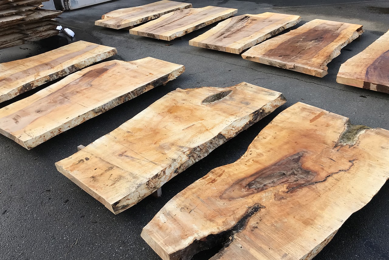 一枚板の家具 | ヒダコレ家具 - 丸太から一枚板とカスタムオーダー家具