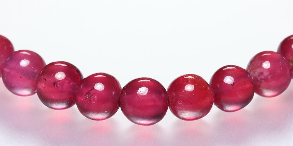 高品質++]宝石質ルビーブレスレット（約6.5mm玉） - 埼玉県吉川市の
