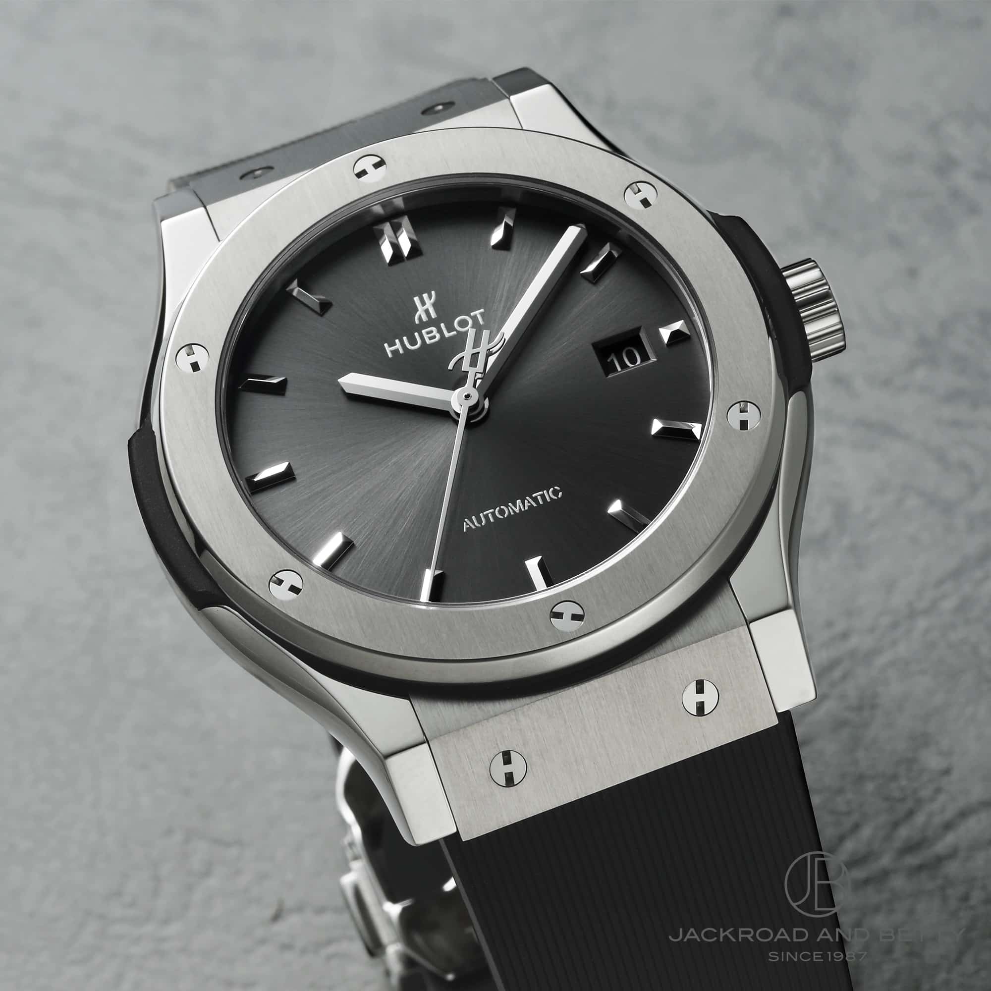 クラシック・フュージョン チタニウム レーシンググレー[542.NX.7071