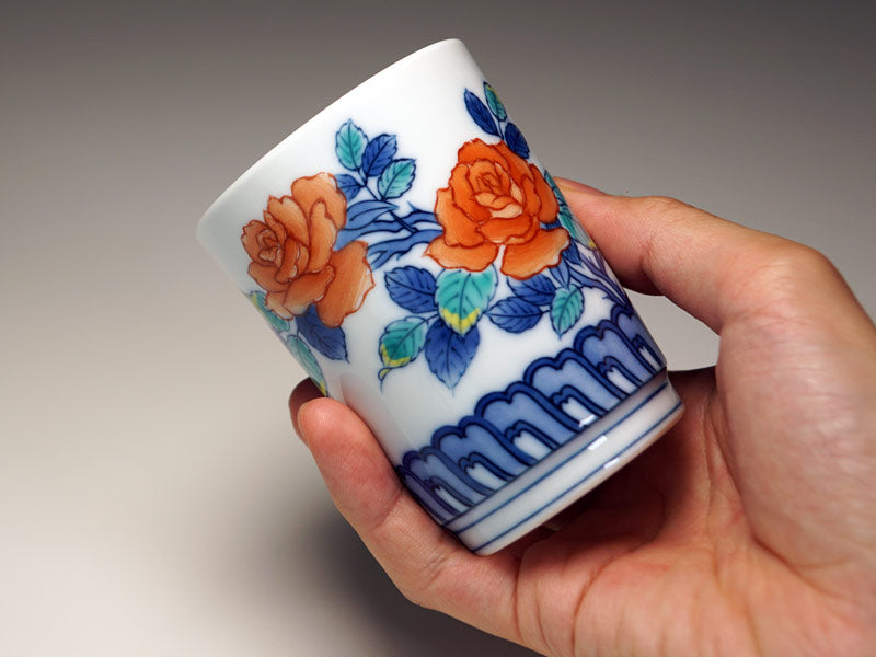 有田焼】睦揃（夫婦茶碗セット）染錦吉祥薔薇図