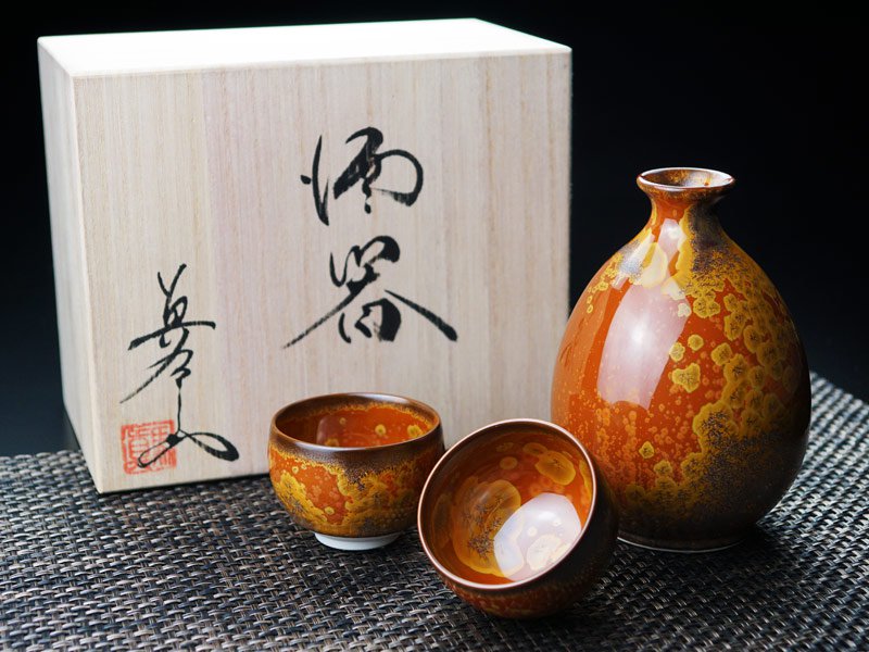 最大級の真右エ門窯専門店｜ 有田焼作品一覧