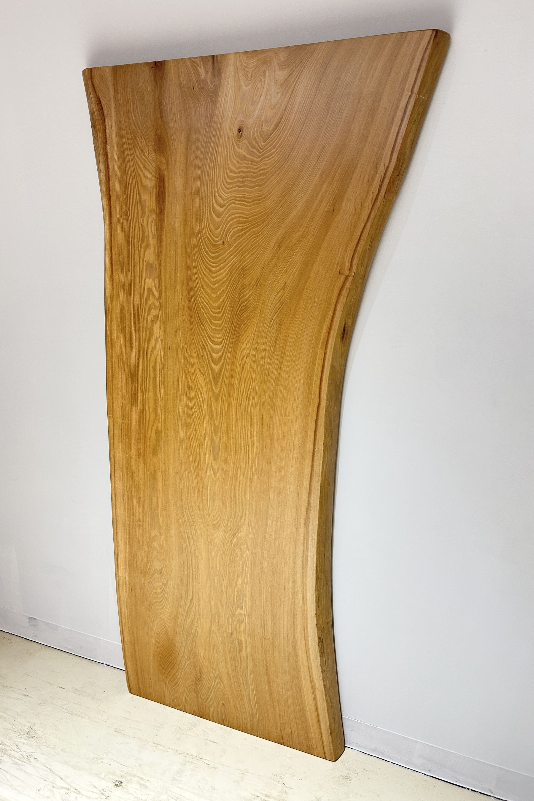 天然木 東京 新宿 東五軒町展示 モンキーポット材 一枚板 テーブル用天