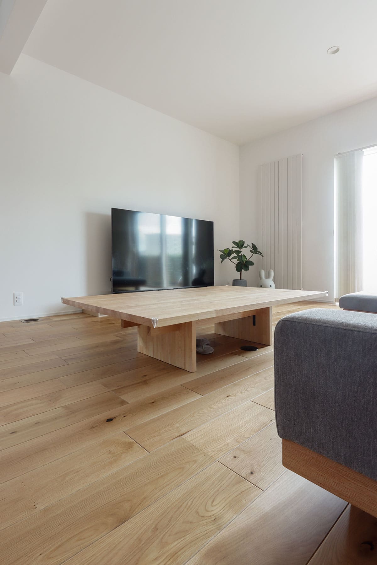 北の光が満ちる、ゆとりあるリビングの家 – Tavola 座卓 / ダイニング