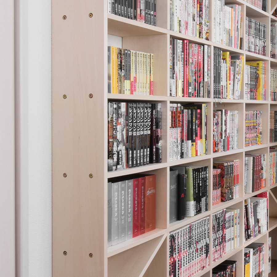 壁一面のA5判本棚 大容量|シンプルな本棚・ウォールシェルフはマルゲリータ