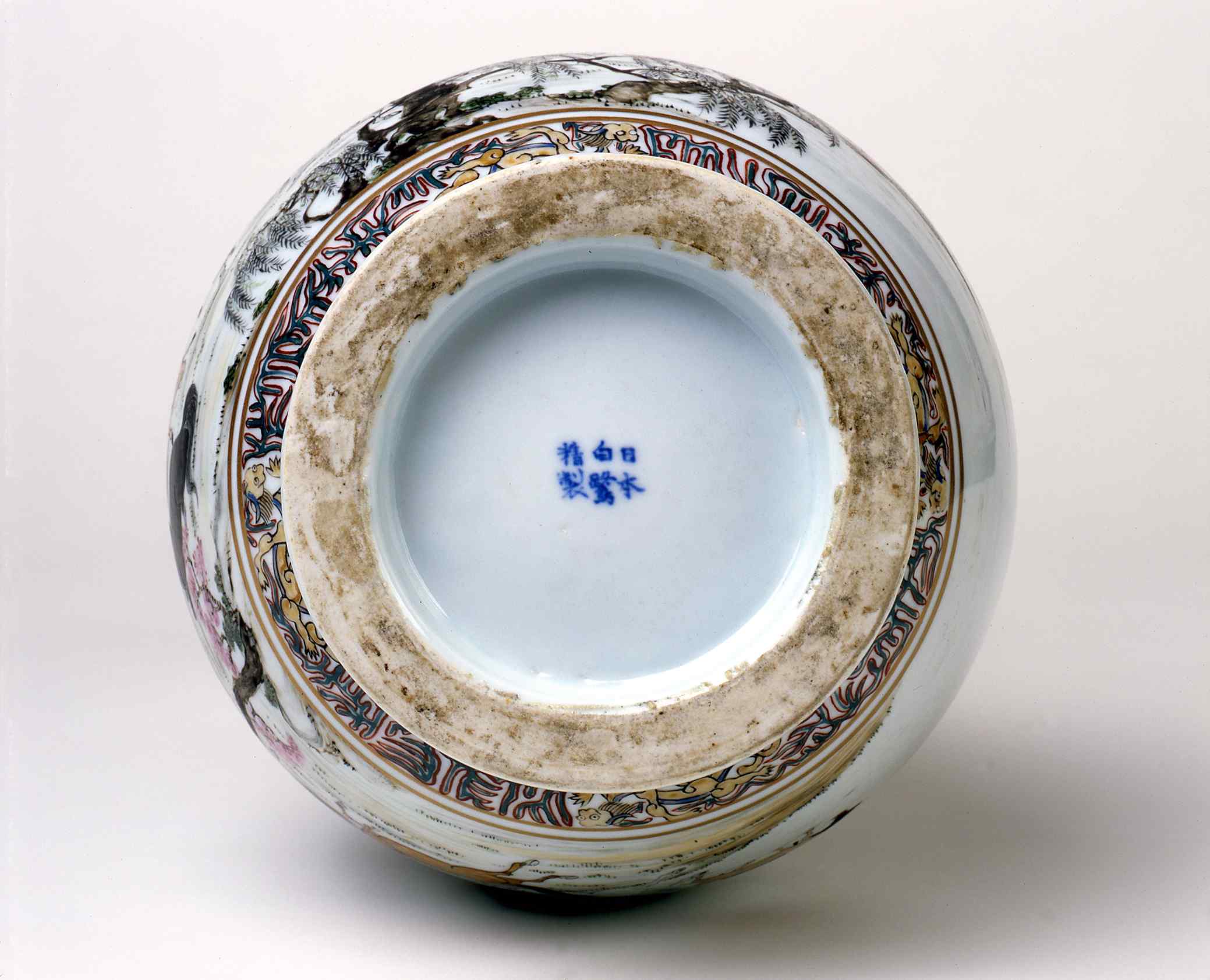 色絵桜馬図花瓶 – 兵庫陶芸美術館 収蔵品データベース