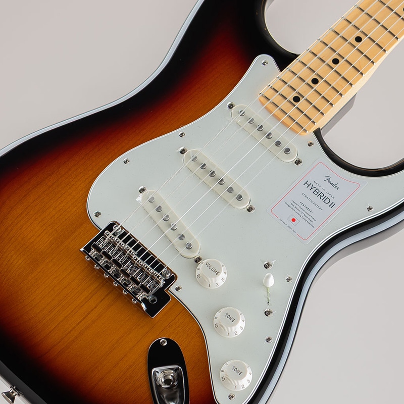 Made in Japan Hybrid II Stratocaster/3-Color Sunburst/Maple