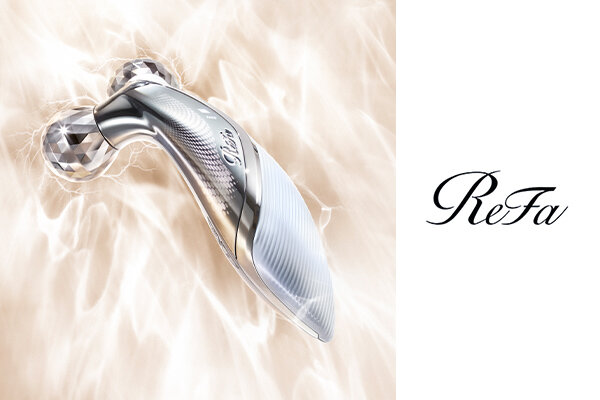 EMSのリフティング※×ローラーの引き締めケアで美の輪郭を研ぎ澄ます