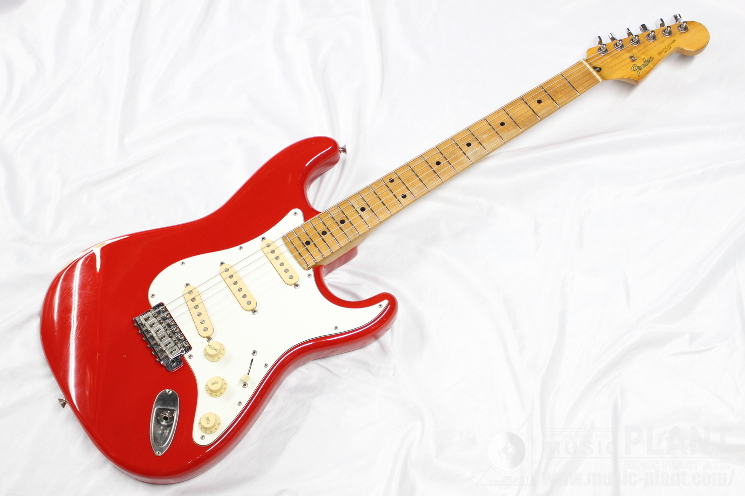 Fender Japan エレキギターST-33M Red中古()売却済みです。あしからず