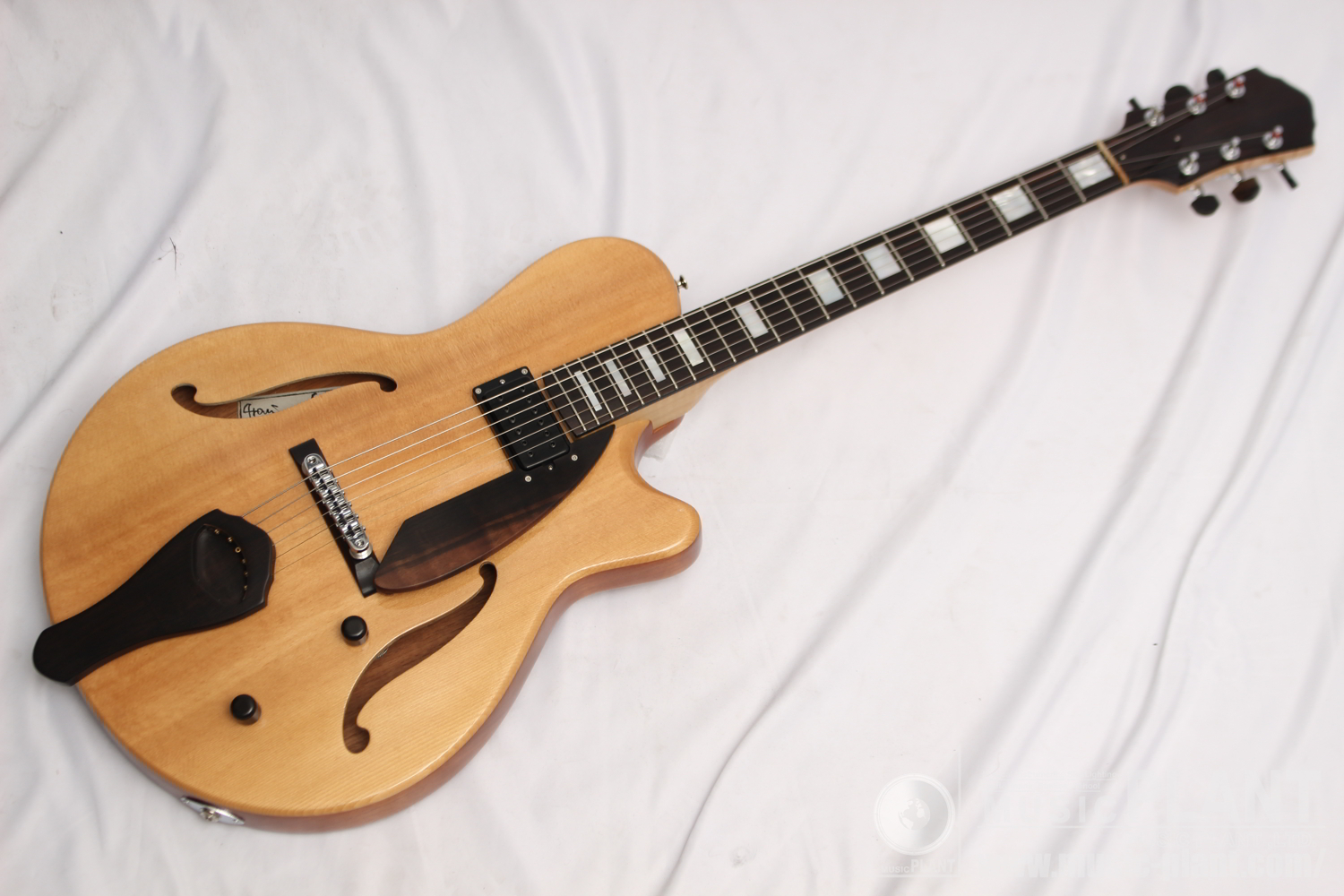 NISHGAKI GUITARS 中古フルアコースティックギターArcus Thinbody