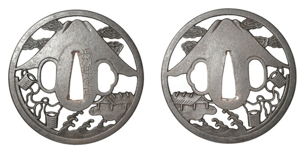 鍔 銘 丹州住定正 富嶽汐汲透図鍔 (TU-031124)｜刀・日本刀の販売なら