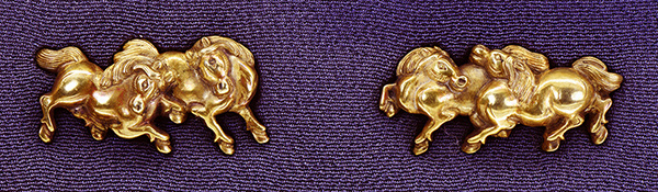 目貫 金無垢二匹馬図目貫 (ME-020214)｜刀・日本刀の販売なら日本刀