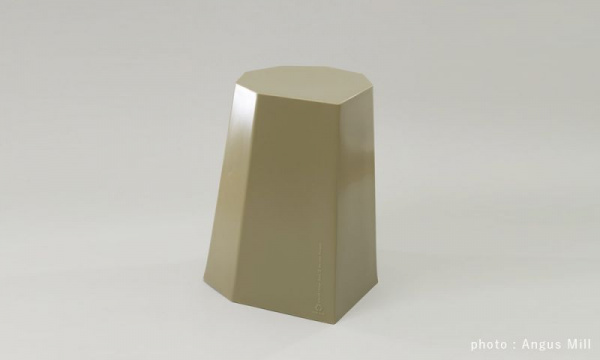 アーノルドサーカス スツール / カーキMartino Gamper（マルティーノ