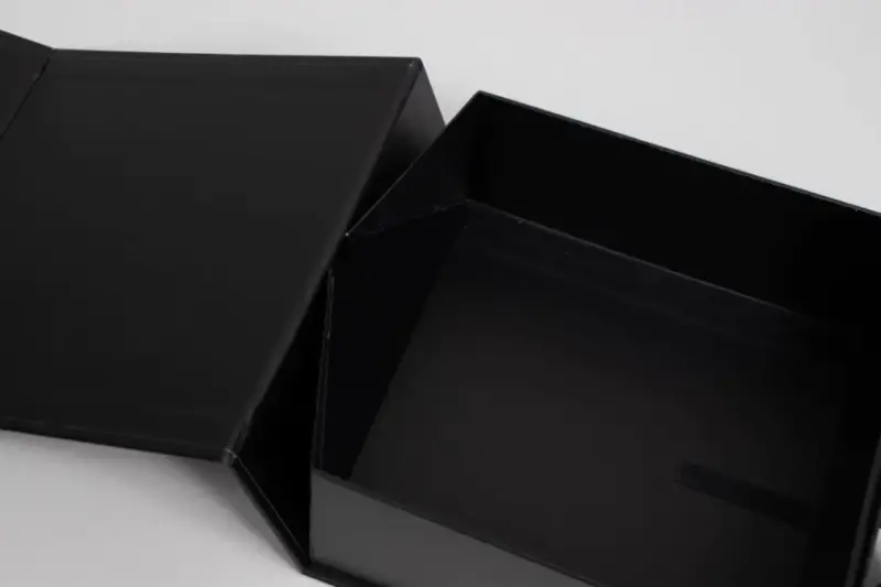 13 x 10-3/4 x 5-1/2 Matte Black Magnetic Lid Gift Boxes
