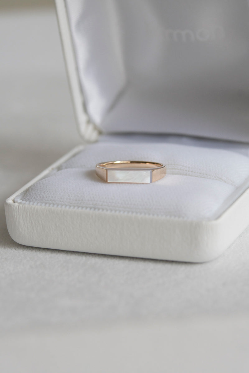 simmon 10K & NARROW SHELL SIGNET RING CUT シモン 白蝶貝シグネット